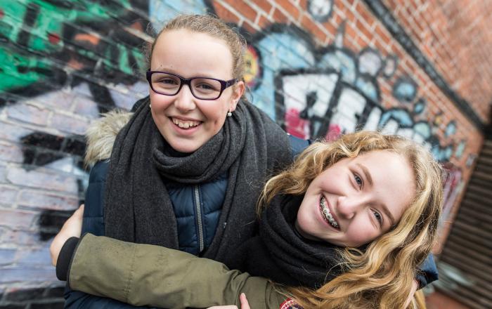 Siden 1919 har sydslesvigske børn rejst på ferieophold hos familier i Danmark, men nu er det slut. Siden 1919 har sydslesvigske børn rejst på ferieophold hos familier i Danmark, men nu er det slut.