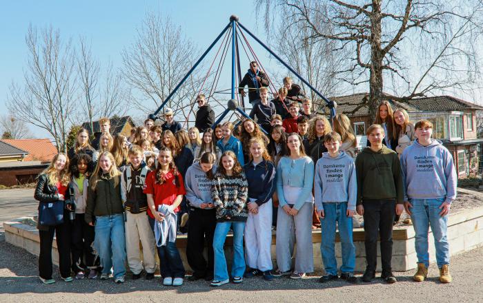 Magasinet Grænsen var med Gentofte Skole på besøg hos Sydslesvig Crew på Cornelius Hansen Skolen i Flensborg. Magasinet Grænsen var med Gentofte Skole på besøg hos Sydslesvig Crew på Cornelius Hansen Skolen i Flensborg.