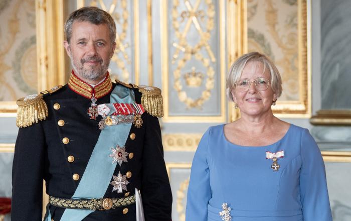Anke Meyer har overrakt kong Frederik 10. sine akkreditiver og er nu officielt tiltrådt som ny tysk ambassadør. Anke Meyer har overrakt kong Frederik 10. sine akkreditiver og er nu officielt tiltrådt som ny tysk ambassadør.