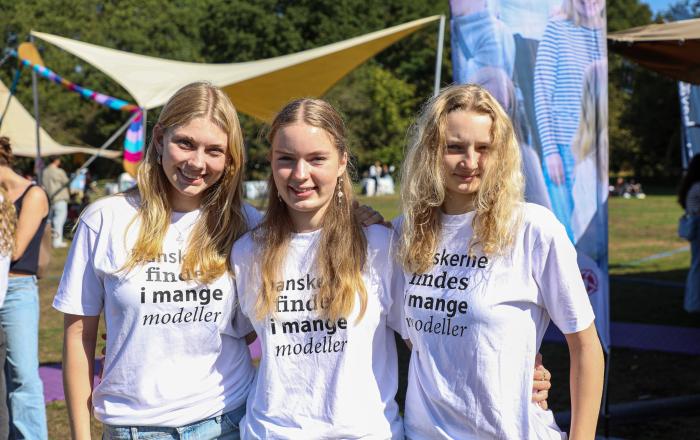 Birthe Andresen, Helle Husmann og Stina Elise Sørensen er alle en del af Grænseforeningens Elevambassadører. Til daglig går de på det tyske mindretals gymnasium i Aabenraa.