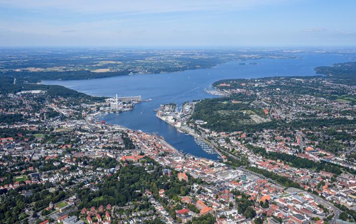 Aabenraa Kommune deler Flensborg Fjord med Flensborg og Sønderborg. Aabenraa Kommune deler Flensborg Fjord med Flensborg og Sønderborg.