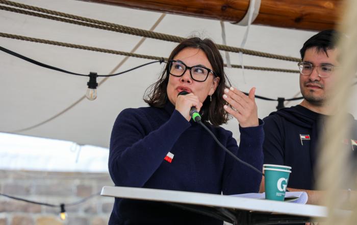 Naaja H. Nathanielsen repræsenterer det grønlandske parti Inuit Ataqatigiit (IA) i Folketinget.