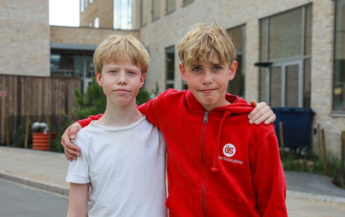 Emil fra Vanløse i København og Simon fra Sønder Brarup i Sydslesvig er blevet venner efter to ugers elevudveksling. 