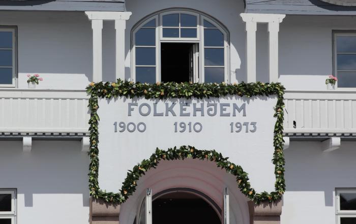 Folkehjem er i dag forsamlingshus, kursuscenter, restaurant og bibliotek.