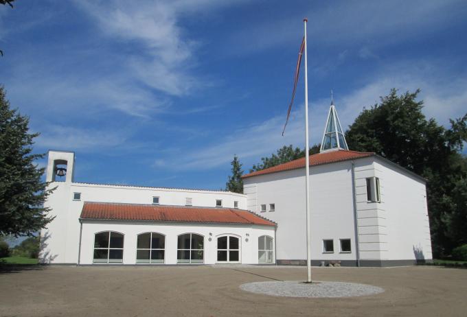 Harreslev Danske Kirke. Foto fra 2016. Harreslev Danske Kirke. Foto fra 2016.