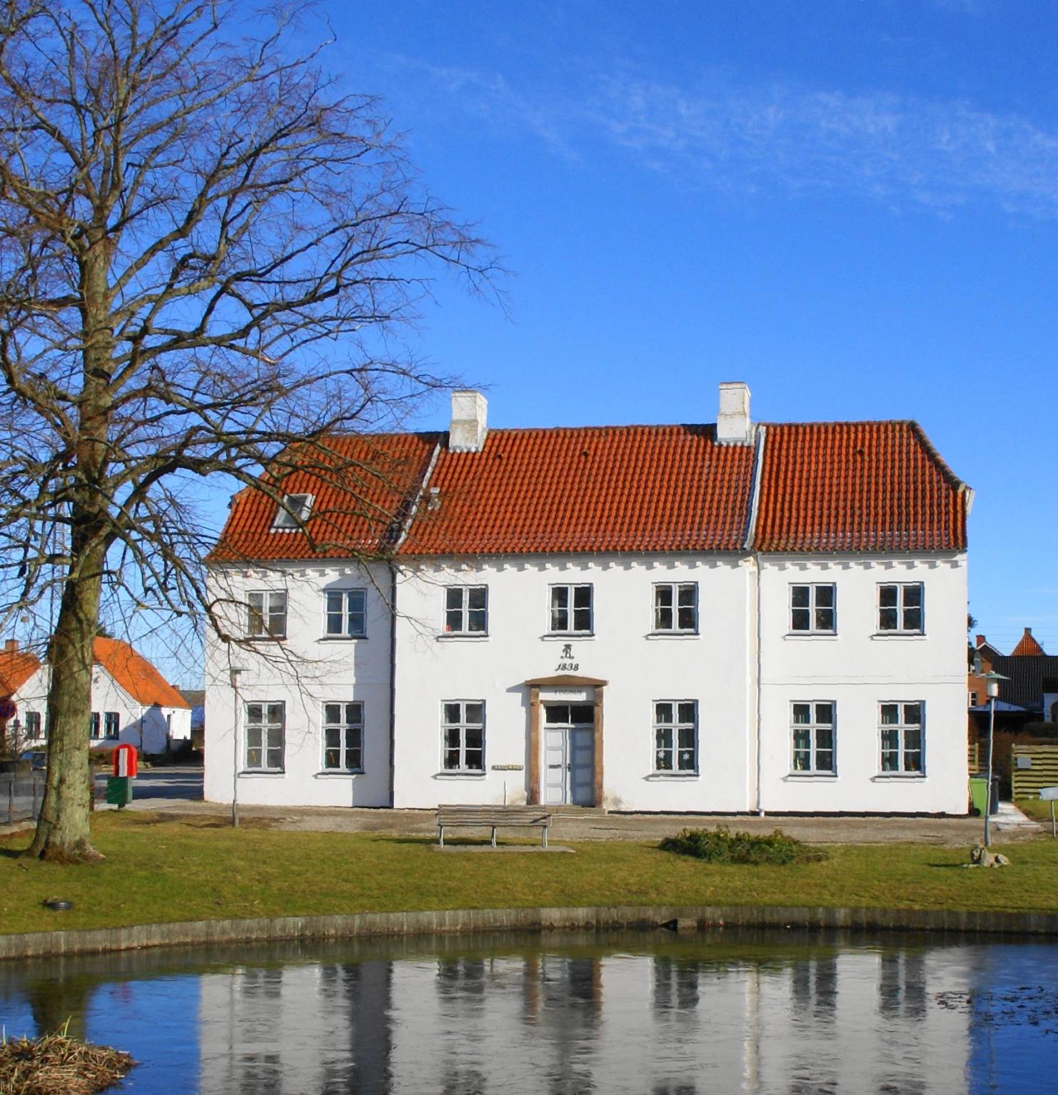 Høng Ting- og Arresthus. Foto: Wikimedia Commons Høng Ting- og Arresthus. Foto: Wikimedia Commons