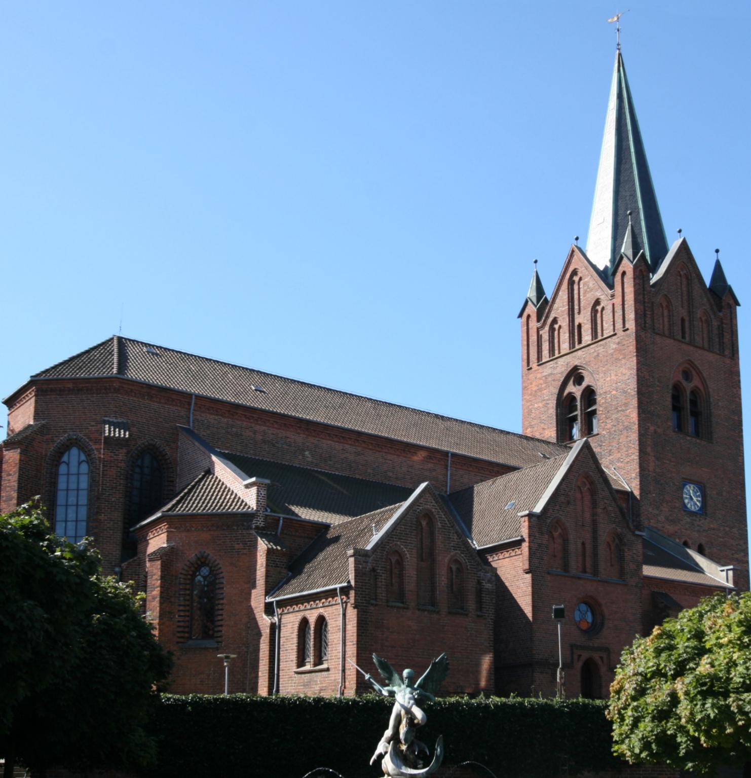 Sankt Mikkels Kirke. Foto: Wikimedia Commons