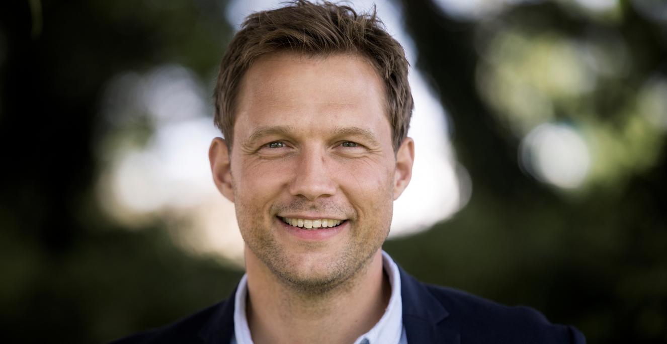 Stephan Kleinschmidt, viceborgmester i Sønderborg for det tyske mindretals parti, Slesvigsk Parti og forvaltningschef i Flensborg By, holder ikke med Danmark. Stephan Kleinschmidt, viceborgmester i Sønderborg for det tyske mindretals parti, Slesvigsk Parti og forvaltningschef i Flensborg By, holder ikke med Danmark.