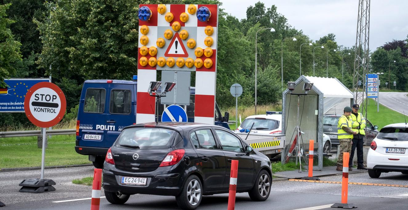 Siden midten af marts har den dansk-tyske grænse været lukket på grund af den frygtede coronaepidemi. Her ses kontrol ved grænsen ved Padborg i 2016. Siden midten af marts har den dansk-tyske grænse været lukket på grund af den frygtede coronaepidemi. Her ses kontrol ved grænsen ved Padborg i 2016.