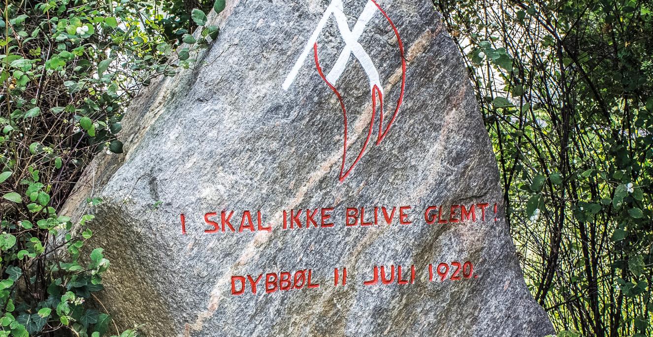 Genforeningsstenen i Snoldelev blev indviet den 11. juli 1930 af tidligere statsminister Niels Neergaard og bærer det berømte løfte fra 1920: “I skal ikke blive glemt”. Genforeningsstenen i Snoldelev blev indviet den 11. juli 1930 af tidligere statsminister Niels Neergaard og bærer det berømte løfte fra 1920: “I skal ikke blive glemt”.