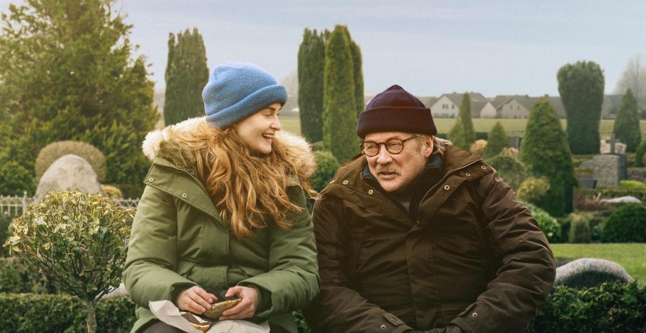Filmen 'Resten af livet' havde premiere den 7. juli. I hovedrollerne ses bl.a. Jette Søndergaard (tv.) og Ole Sørensen (th.). Filmen 'Resten af livet' havde premiere den 7. juli. I hovedrollerne ses bl.a. Jette Søndergaard (tv.) og Ole Sørensen (th.).