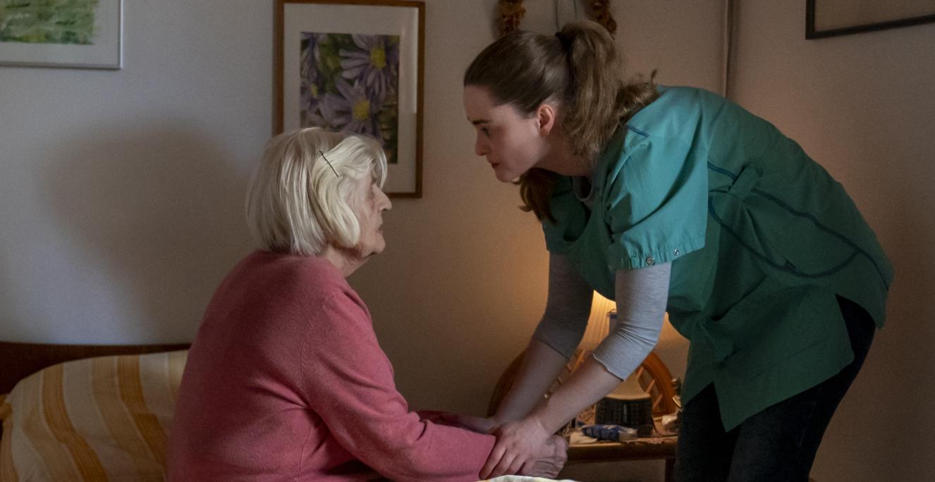 Den sønderjyske skuespiller Jette Søndergaard (th.) indtager igen hovedrollen i en Frelle Petersen-film. Den sønderjyske skuespiller Jette Søndergaard (th.) indtager igen hovedrollen i en Frelle Petersen-film.