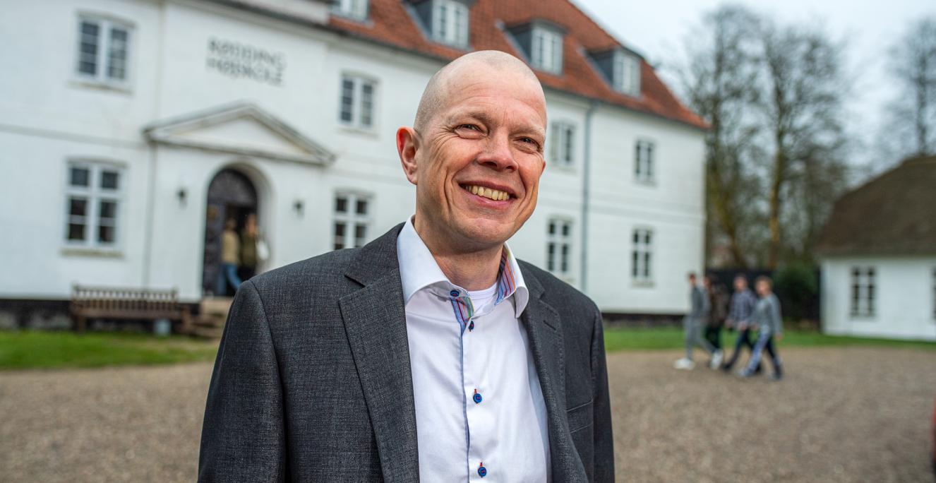 Mads Rykind-Eriksen er forstander på Rødding Højskole, der blev grundlagt i 1844. Mads Rykind-Eriksen er forstander på Rødding Højskole, der blev grundlagt i 1844.