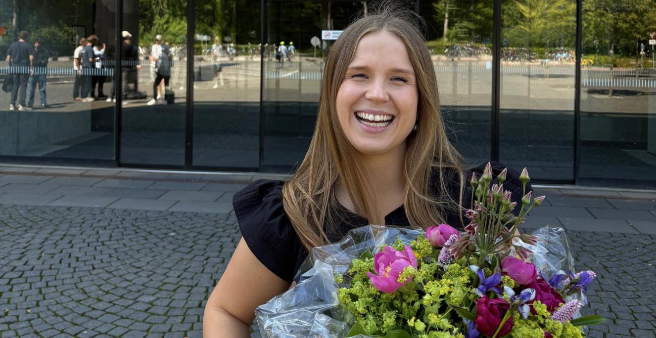 25-årige Laura Theisen blev færdiguddannet som cand.negot med fokus på tysk i sommer.  25-årige Laura Theisen blev færdiguddannet som cand.negot med fokus på tysk i sommer.