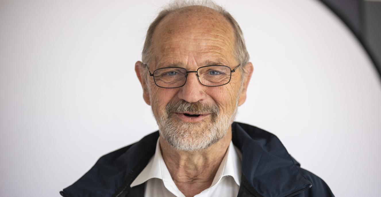 Rainer Naujeck er formand for det tyske mindretals parti, Slesvigsk Parti. Søndag den 2. november fylder han 70 år. Rainer Naujeck er formand for det tyske mindretals parti, Slesvigsk Parti. Søndag den 2. november fylder han 70 år.