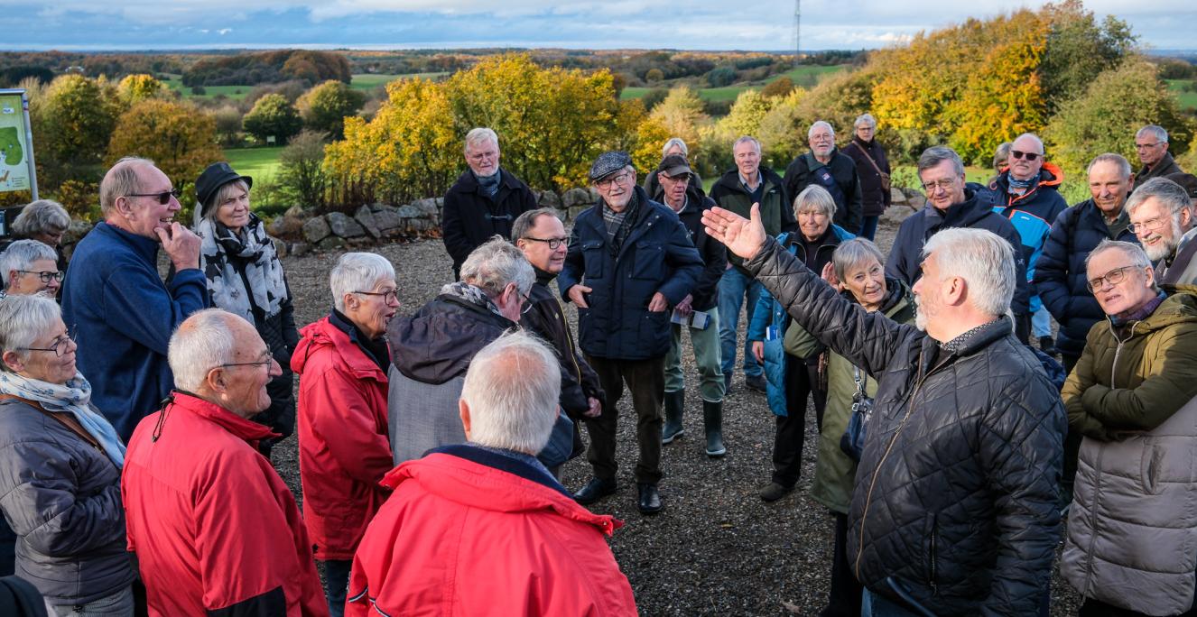 Hinrich Jürgensen, formand for det tyske mindretals paraplyorganisation, Bund Deutscher Nordschleswiger (BDN), viste rundt på Knivsbjerg, der er samlingssted for det tyske mindretal i Sønderjylland. 