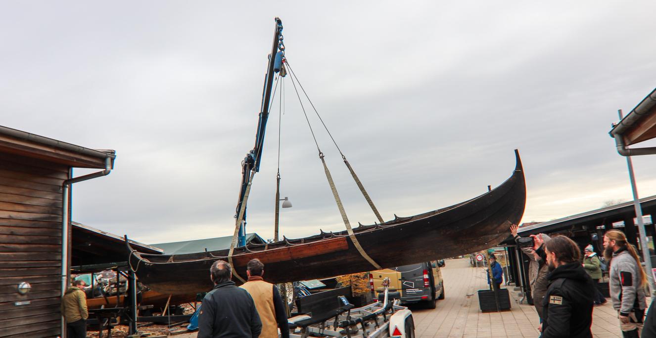 Vikingeskibet Erik er ca. 10 år gammelt og er bygget på samme måde som de skibe, man sejlede med i Vikingetiden.