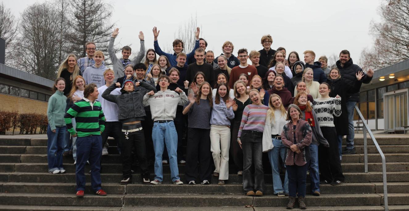 EA og eleverne fra Færøerne foran DGN