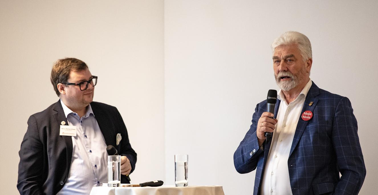 Formanden for det tyske mindretal, Hinrich Jürgensen, og formanden for Grænseforeningen, Mirco Reimer-Elster