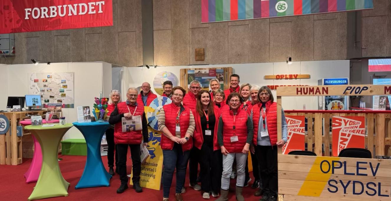 De frivillige på standen til messen 'Ferie for Alle'