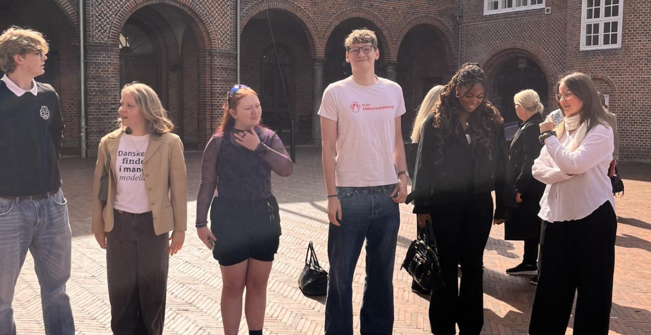 Tjalfe Bang, Victoria Linde, Emilie Lorenzen, Timmi Taajudeen og Annabel Pontoppidan er alle en del af Grænseforeningens Elevambassadører.