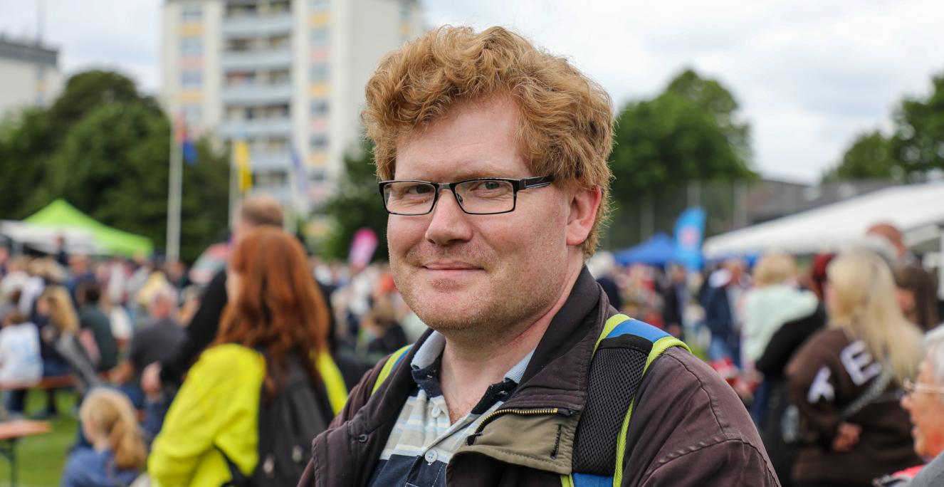 Henrik Holmlund Thomsen bor i Vanløse og er genbrugskonsulent.