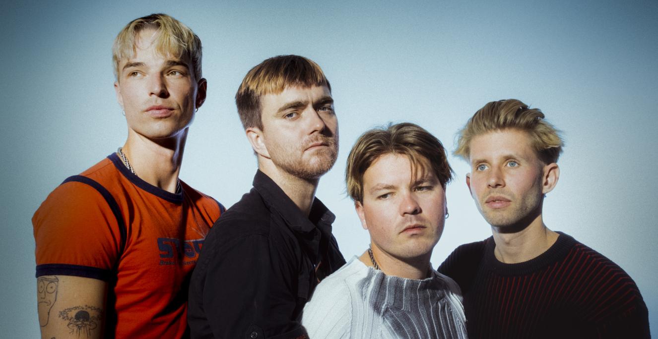 Kristoffer Jessen, Carl-Erik Gibbert, William Hoffmann og Jonathan Leer-Birlov udgør bandet Søn.