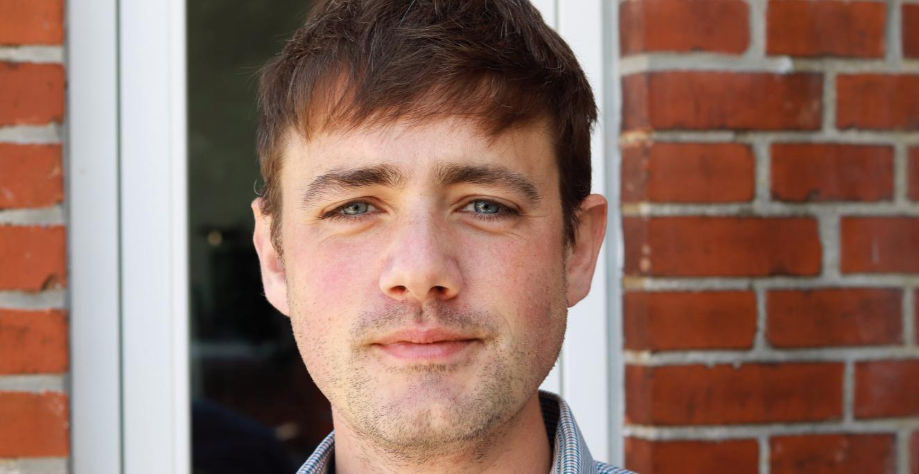 “Folkelighed er den praksis, der gør, vi er et folk og udtrykker, at vi er et folk, så du kan ikke have et rigtigt folk uden folkelighed. ‘Folk’ dækker identitetssiden. Folkelig dækker praksis. Vi gør noget sammen, fordi vi er noget sammen", siger Christian Egander Skov.
