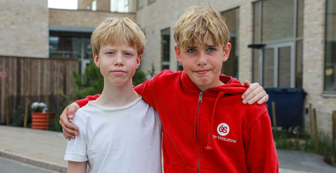 Emil fra Vanløse i København og Simon fra Sønder Brarup i Sydslesvig er blevet venner efter to ugers elevudveksling. 