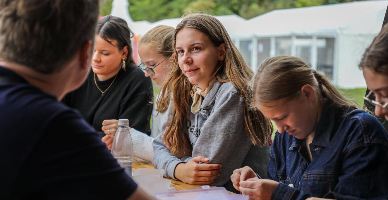 Lea Røm Skyum er elev på Duborg-Skolen i Flensborg og en del af Grænseforeningens Elevambassadører. 