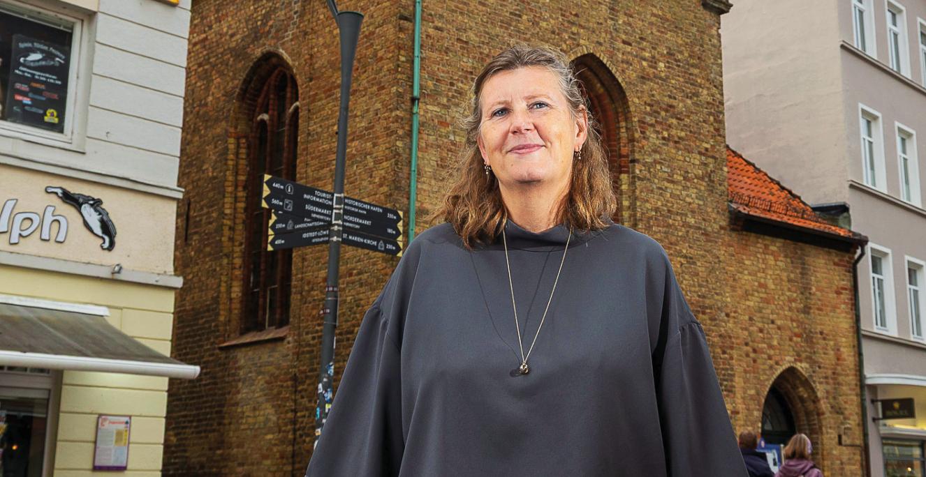 "Kirken er en trædesten ind i identiteten. Kristendommen har været identitetsformende for det at være dansk", siger Charlotte Thea Gade, dansk provst i Sydslesvig.