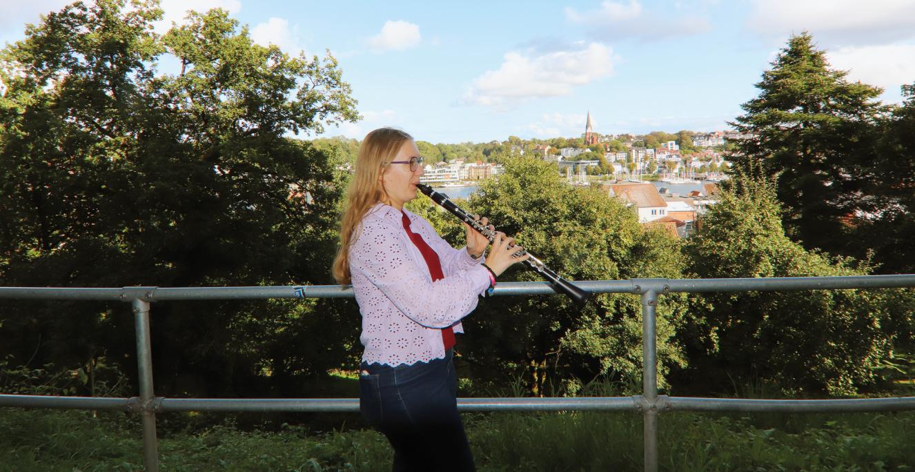 “Folkemusikken i Slesvig-Holsten minder mere om det nordiske end det sydtyske", siger Mette Braasch.