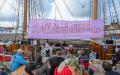 Fællesskibet Lilla Dan lå for enden af en mole i havnen i Allinge til Folkemødet Bornholm.