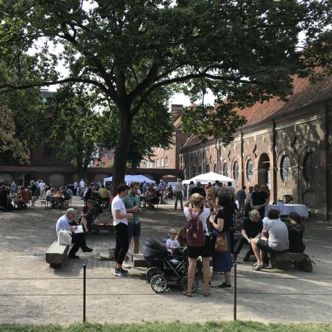 Dansk-tysk selskab fejrede sidst i august sit 50-års jubilæum ved den tyske Skt. Petri Kirke i København, hvor omkring 600 mennesker hørte foredrag og koncerter og kunne nyde tysk øl og mad i den store gård. 