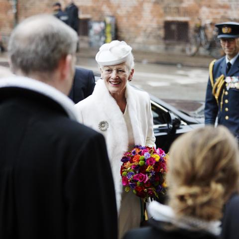 Dronning Margrethe deltog søndag den 12. januar i en festgudstjeneste i Vor Frue Kirke, København, som optakt til fejringen af 100-året for Sønderjyllands genforening med Danmark.