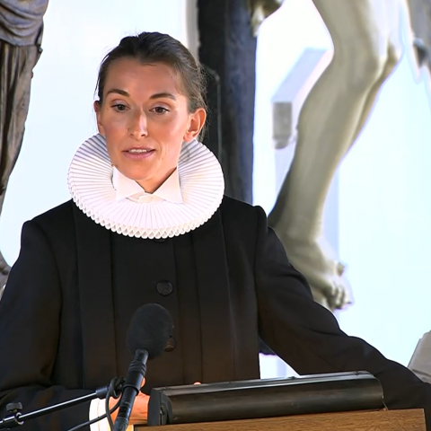 35-årige Eva-Maria Schulz, sogne- og arresthuspræst i Sortebrødre Kirke i Viborg, stod tirsdag for Folketingets åbningsgudstjeneste.
