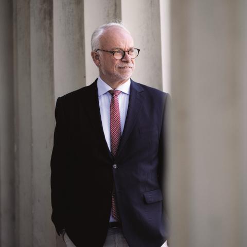 Københavns biskop, Peter Skov-Jakobsen er eneste kandidat som ny formand i Grænseforeningen og ventes valgt på Grænseforeningens Sendemandsmøde 17. oktober. Her er Peter Skov-Jakobsen fotograferet uden for Københavns Domkirke.