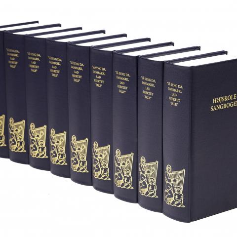 Højskolesangbogen er 12. november udkommet i sin 19. udgave. Højskolesangbogen er 12. november udkommet i sin 19. udgave.