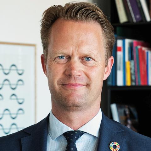 “Jeg deler jeres vurdering af, at Minority SafePack Initiative er et interessant og vigtigt initiativ fra de oprindeligt nationale mindretal i Europa, og jeg er glad for, at initiativet har fået så stor tilslutning”, skriver udenrigsminister Jeppe Kofod (S) i et brev til ti folketingspolitikere.