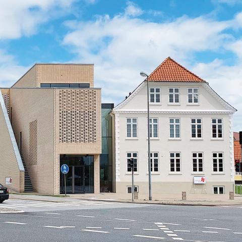 Deutsches Museum Nordschleswig kan ikke konkurrere med Sønderborg Slot, der ligger lige i nærheden, men ombygning fra 2020 er vellykket, skriver Peter Yding-Brunbech. 