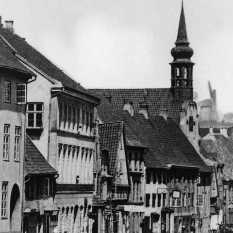 Helligåndskirken i Flensborg er Dansk Kirke i Sydslesvigs ‘domkirke’. Billedet er fra ca. 1870 og er et af de ældst kendte fotos af kirken. 