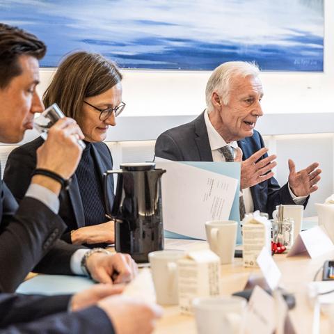 Henrik Dam Kristensen (S) (anden fra højre), Folketingets formand, mødtes forleden bl.a. med Annabel Krämer, der er næstformand for den slesvig-holstenske landdag.