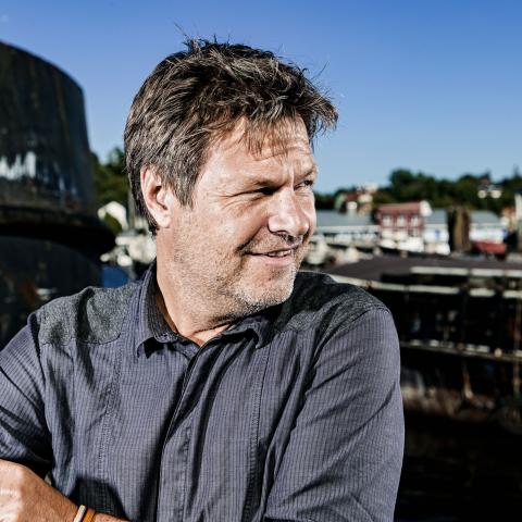Robert Habeck (Grüne) har være vicekansler og klima- og økonominister siden december 2021. Robert Habeck (Grüne) har være vicekansler og klima- og økonominister siden december 2021.