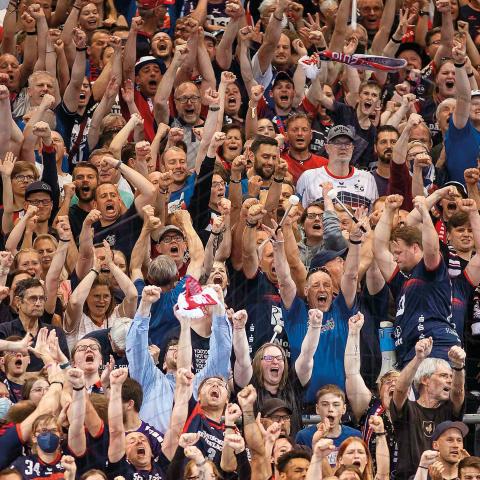 "Håndbold er noget, man er fælles om i Flensborg og omegn", siger Torsten Wulf, der er en del af det danske mindretal og fan af håndboldklubben SG Flensburg-Handewitt. 