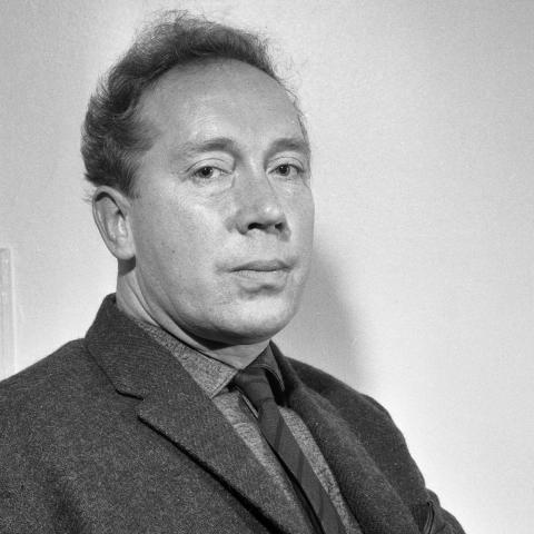 Den sydslesvigske forfatter Willy-August Linnemann har fået en mindeplade på Flensborghus