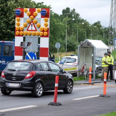 Danmark har haft midlertidig grænsekontrol ved den dansk-tyske grænse siden den 4. januar 2016. Danmark har haft midlertidig grænsekontrol ved den dansk-tyske grænse siden den 4. januar 2016.