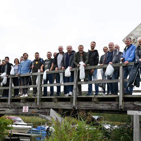 Mandag den 2. oktober samlede folk fra mindretal skrald til fordel for de medaljer, der skal uddeles til sommer, når EUROPEADA 2024 afholdes i det dansk-tyske grænseland.