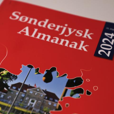 Sønderjysk Almanak 2024 er udkommet i en række sønderjyske boghandler. Sønderjysk Almanak 2024 er udkommet i en række sønderjyske boghandler.