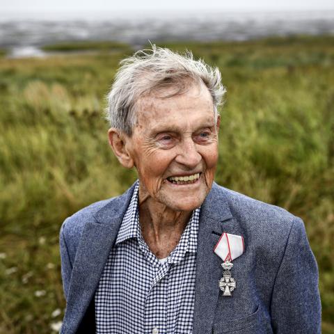 Jens Rosendal gik bort den 30. december 2023 i en alder af 91 år.