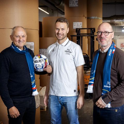 Chefredaktør Søren Munch (tv), Flensborg Avis, sammen med EUROPEADA-projektleder Ruwen Möller og chefredaktør Gwyn Nissen, Der Nordschleswiger.